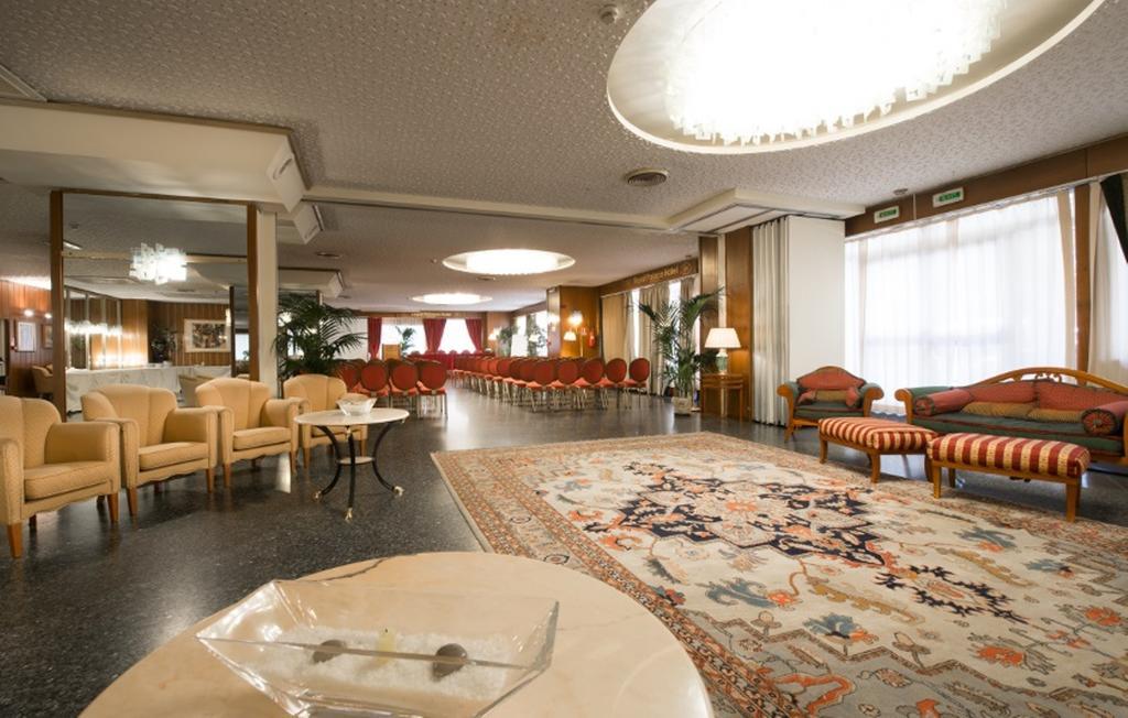 Royal Palace Hotel