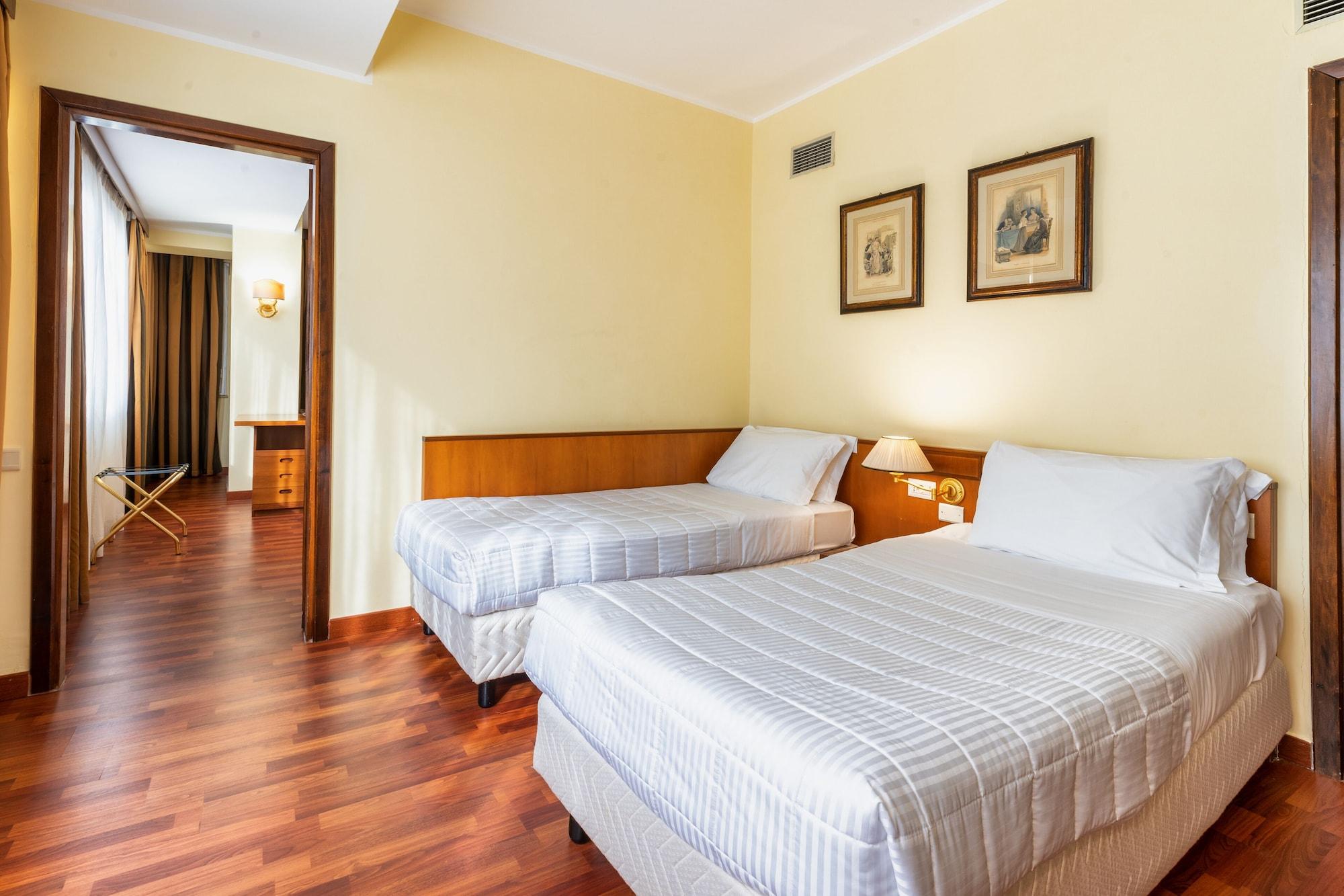 Royal Palace Hotel 4*