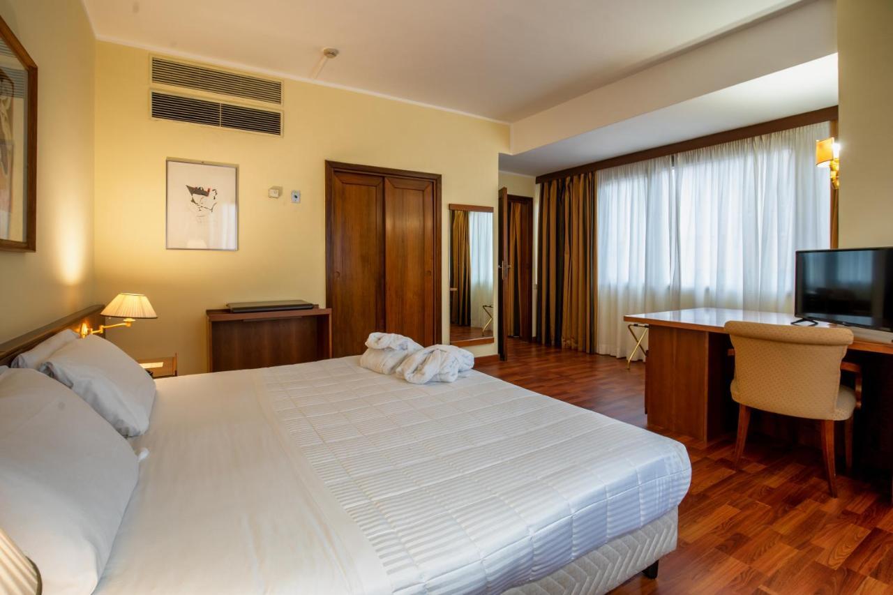 Royal Palace Hotel 4*